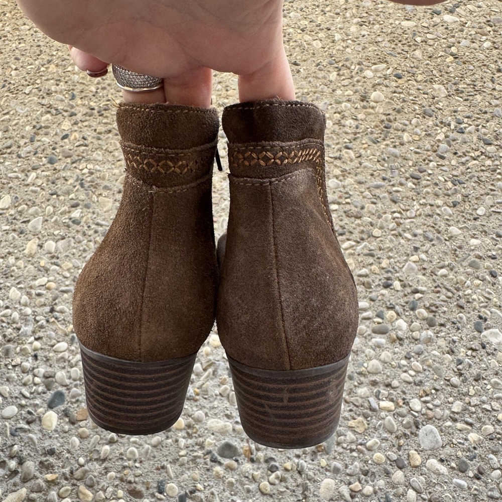 Clarks Collection Ankle Boots Womens 8 Brown Suede Zip Booties Block Heel UK 5.5 - Picture 8 of 8